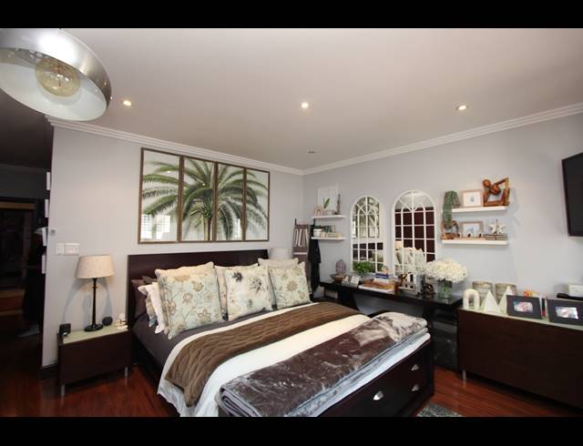 3 BEDROOM APARTMENT TO LET IN BEDFORD GARDENS